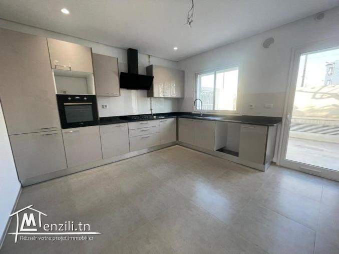 un duplex s4 à vendre de 410m² à la soukra