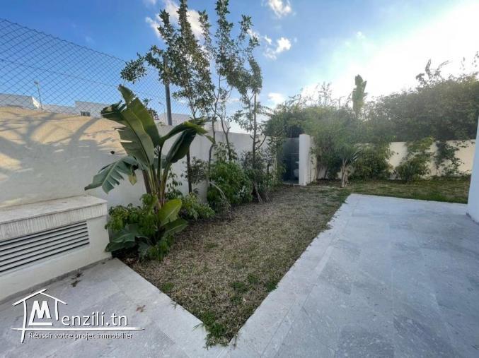 un duplex s4 à vendre de 410m² à la soukra