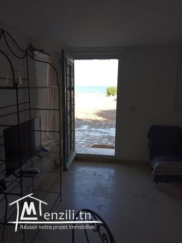un studio S1 meublé pied dans l'eau à la marsa