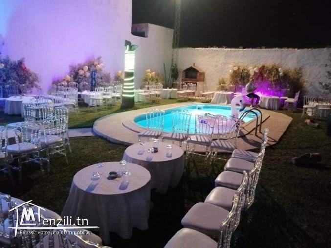 une Villa s4 avec piscine à vendre de 895m² à la soukra
