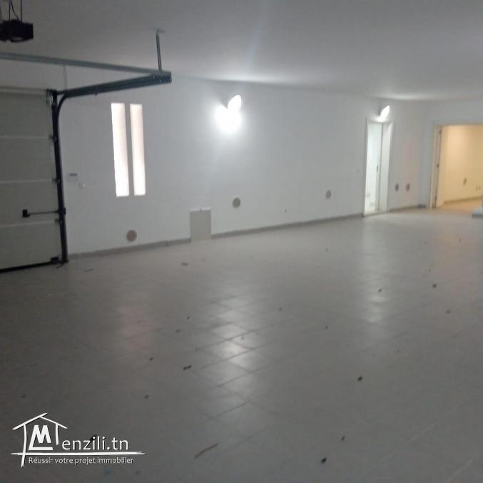 villa S+5 avec piscine de 600m² à gammarth