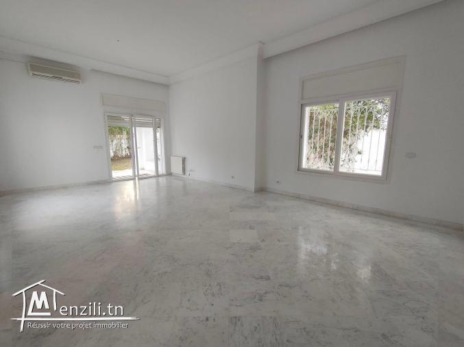 Superbe Villa plain pied de haut Standing à Ennasr 1