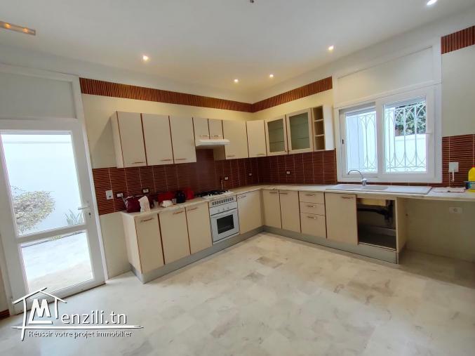 Superbe Villa plain pied de haut Standing à Ennasr 1