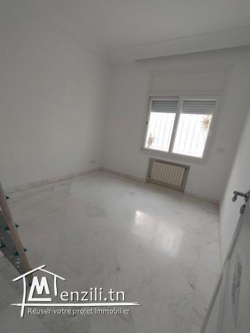 Superbe Villa plain pied de haut Standing à Ennasr 1