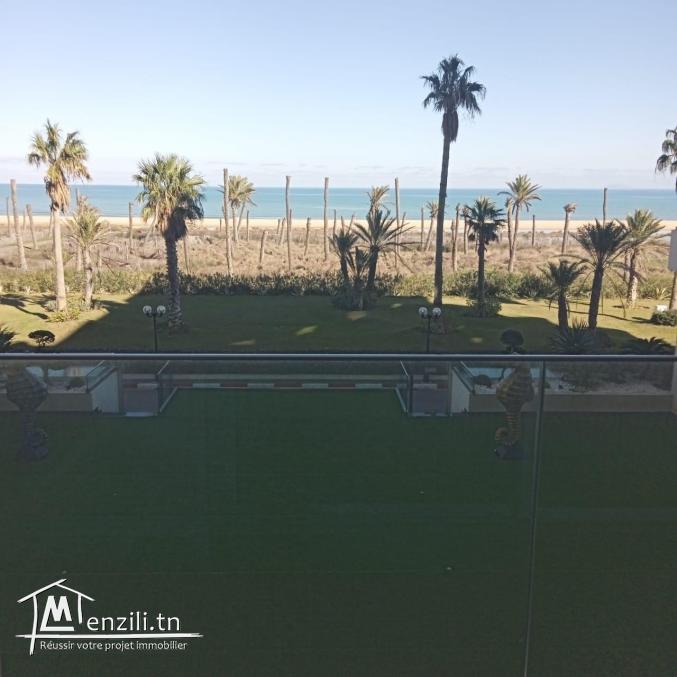 Un appartement s3 de 198m² à vendre à raoued