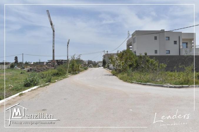 UN SUPERBE TERRAIN A LA SOUKRA