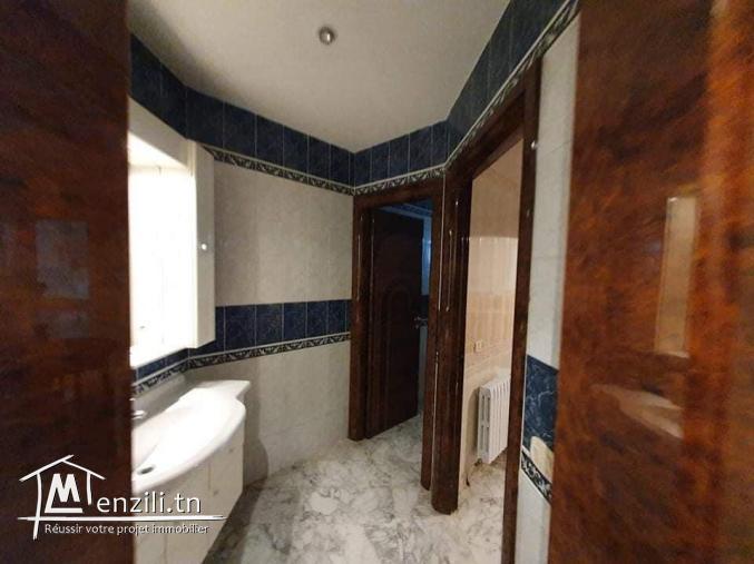 S+3 de 163m² avec ppkg à Ennasr 1