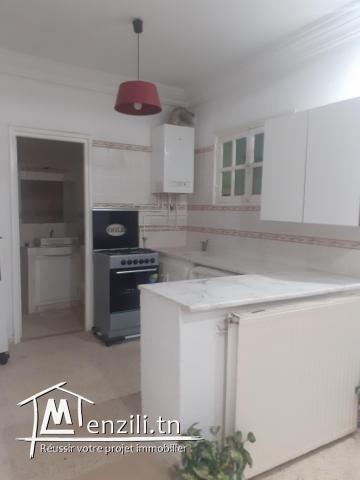 un très beau s+1 meublé