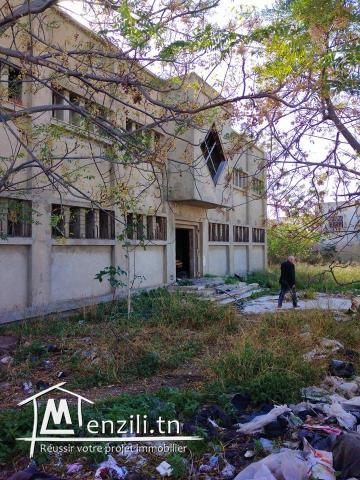 A Vendre un industrie avec terrain à charguia 1