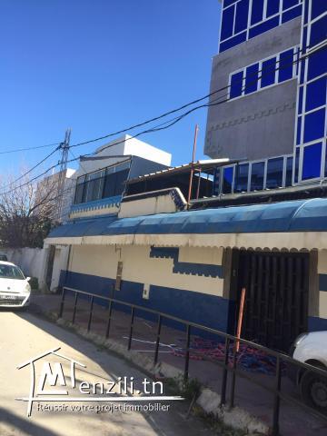 A Vendre Une Coquette Immeuble à bardo centre