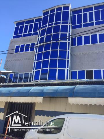 A Vendre Une Coquette Immeuble à bardo centre