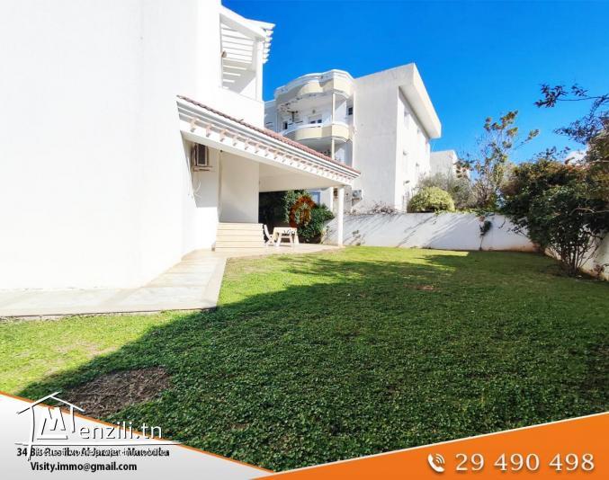 Villa sur deux niveaux à vendre