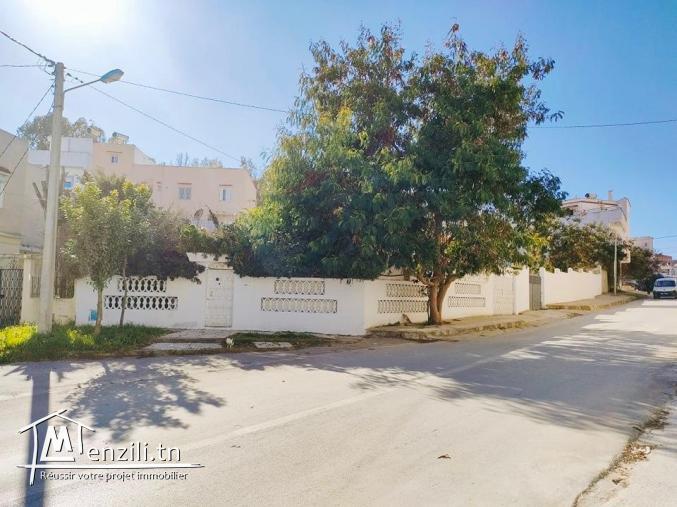 VILLA  AU CENTRE VILLE DE BIZERTE