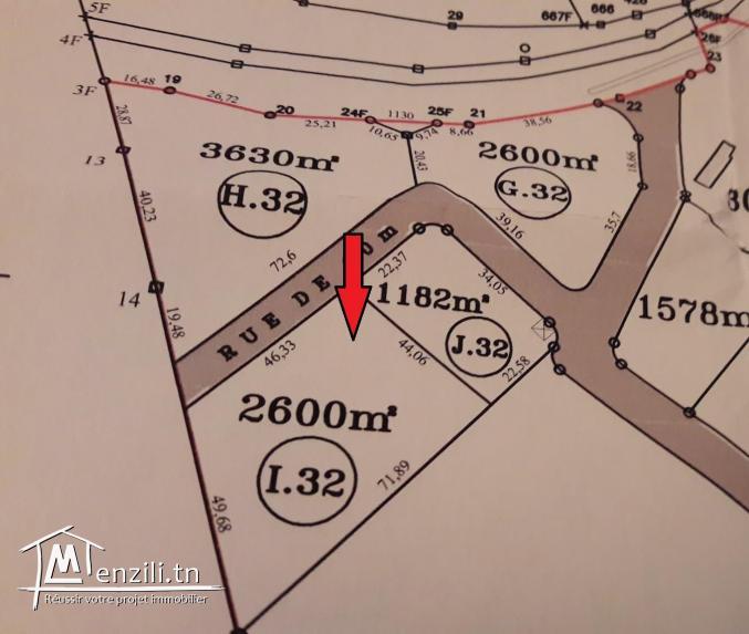 un  lot de terrain  sur l’autoroute Tunis-Bizerte