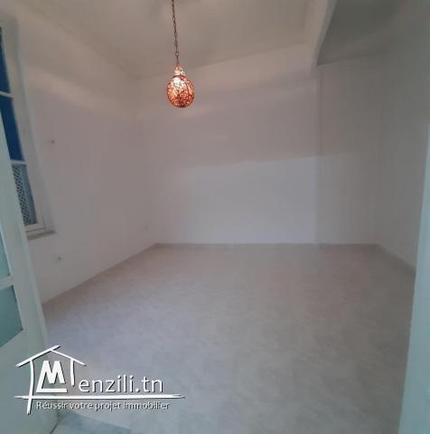 Appartement s+4 Tunis en plein centre ville