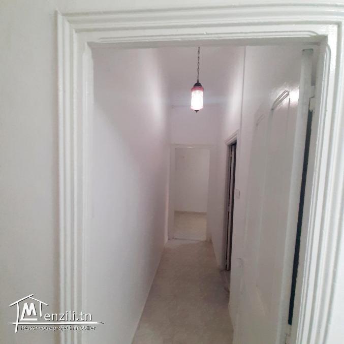 Appartement s+4 Tunis en plein centre ville