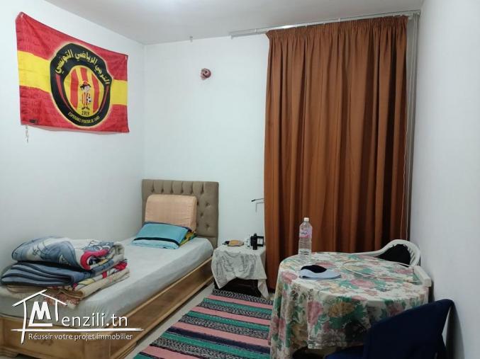 Appartement s+2 à cité Hedi nouira 4ém étage