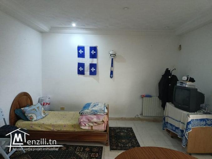 Appartement s+2 à cité Hedi nouira 4ém étage