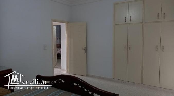 a vendre une belle villa avec un studio dsitance a la plage 200