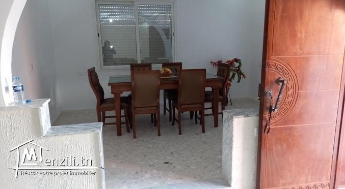 a vendre une belle villa avec un studio dsitance a la plage 200