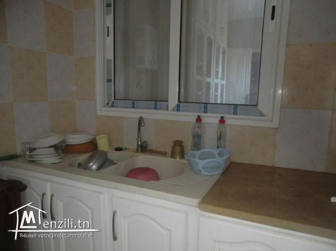 maison avec un studio et 1 ere etage innachevé