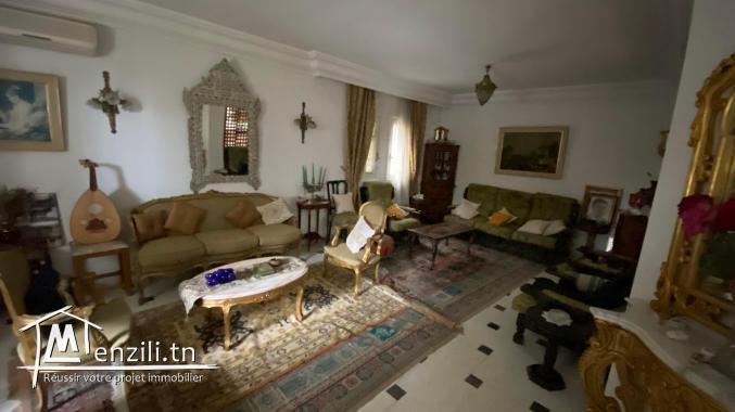 A vendre Villa S+6 au berges du Lac 1