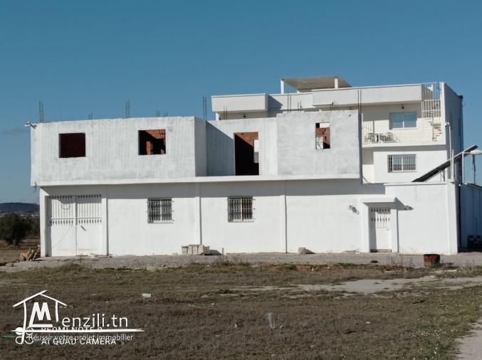 Maison à vendre sur terrain agricole sur la route de Bouficha