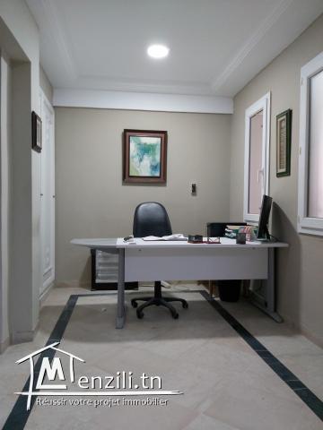 Bureau à vendre au coeur du Kram - مكتب للبيع في في قلب الكرم