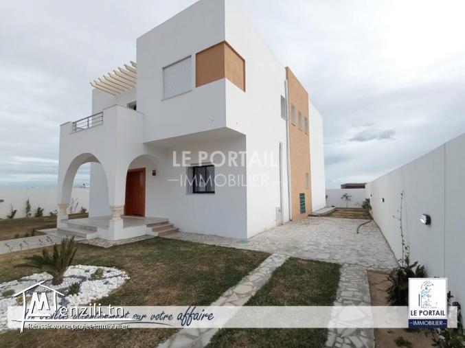 A VENDRE une villa avec piscine 22009303