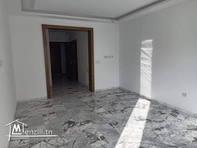 Superbe S+2 de 120m² haut Standing à Ennasr 2