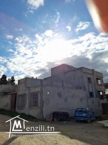 A vendre une magnifique maison inachevée