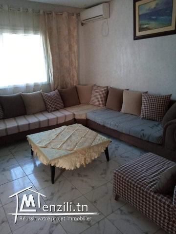 Bloc de deux appartements un garage et 2 studios