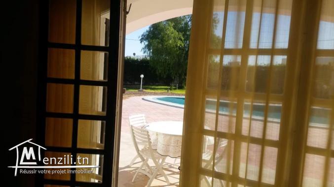 Loue villa de maître entièrement meublée