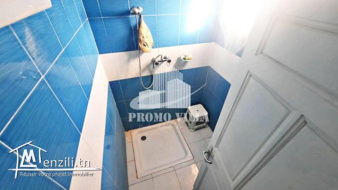 A vendre une maison spacieuse avec un grand jardin