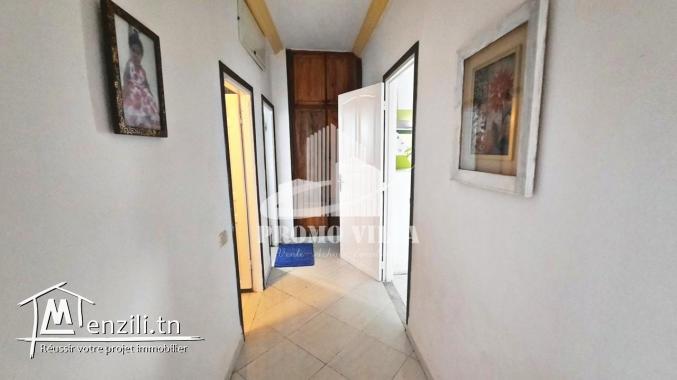 A vendre une maison spacieuse avec un grand jardin