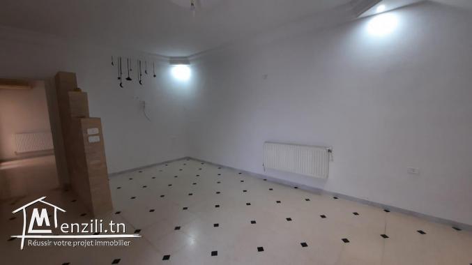 A vendre une maison située dans une zone calme à Hammamet