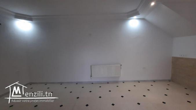 A vendre une maison située dans une zone calme à Hammamet