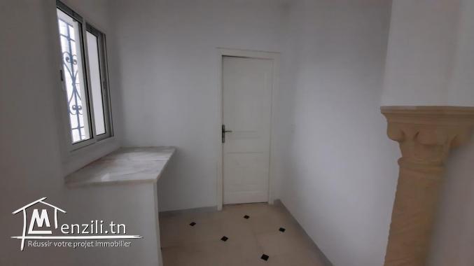 A vendre une maison située dans une zone calme à Hammamet