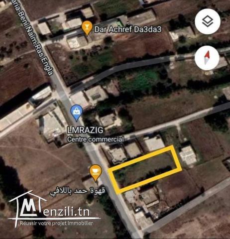 أرض صالحة للبناء مساحتها ألف متر مسجلة موقع ممتاز جدا