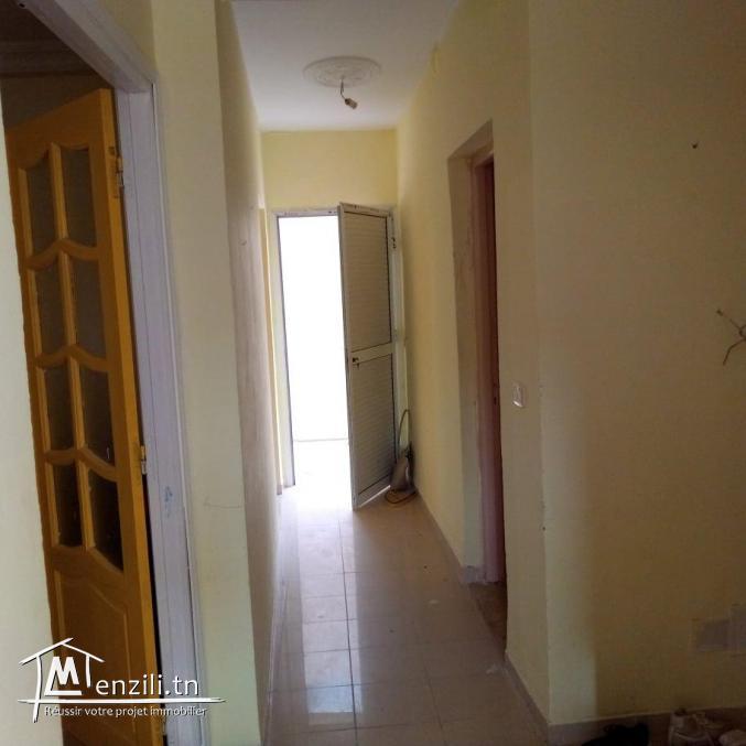 Une belle maison situé dans une cartier calme à vendre