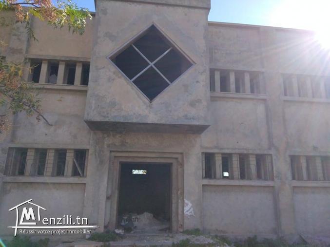 A Vendre une industrie avec terrain au zone industrielle Charguia 1