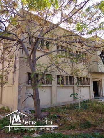 A Vendre une industrie avec terrain au zone industrielle Charguia 1