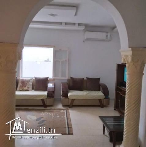 Une maison spacieuse sur 300m² de terrain et pas loin de Jinan Hammamet