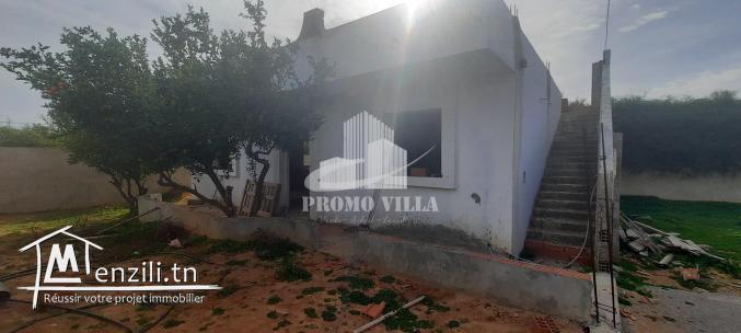 une maison inachevée proche de tout les commodités nécessaires à Hammamet