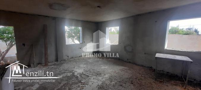 une maison inachevée proche de tout les commodités nécessaires à Hammamet