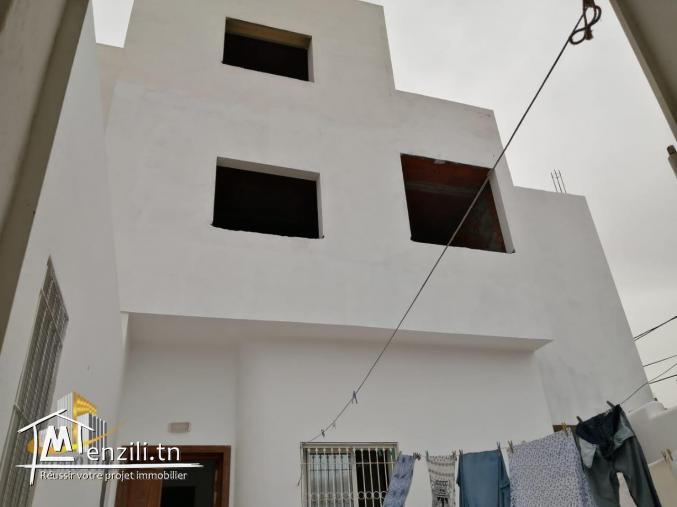 une propriété sur trois niveaux en plein centre ville Hammamet