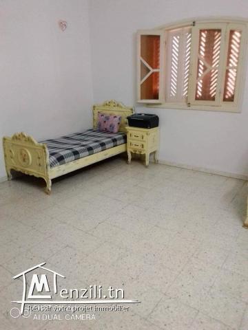 Villa à vendre à route soukra km 3.5