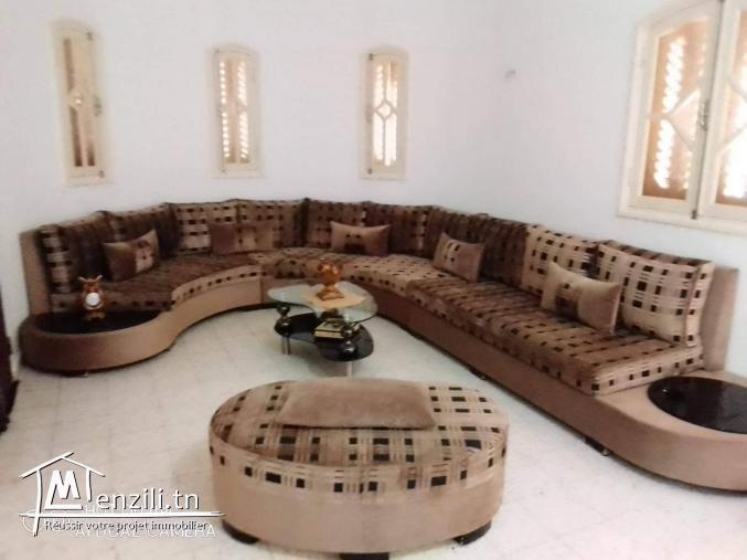 Villa à vendre à route soukra km 3.5