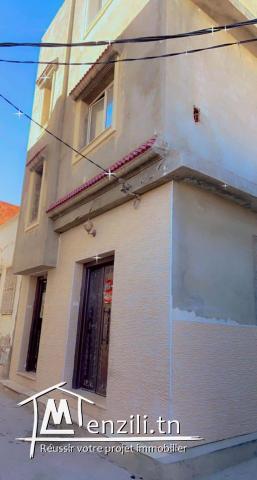 maison a 2 etage a m"saken a cote  marche loutani