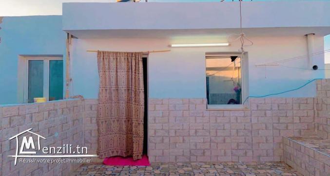 maison a 2 etage a m"saken a cote  marche loutani